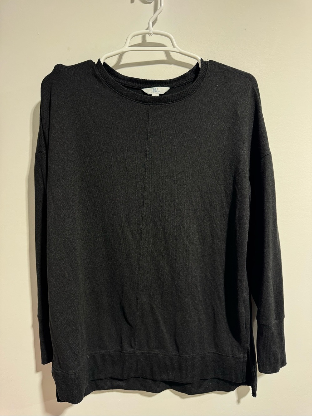 Women’s Oversized Small cloud knit crewneck. Very stretchy and soft